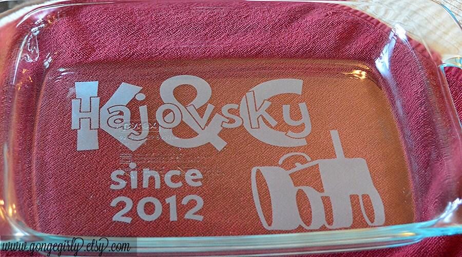 Western Ranch Engraved 9x13 Casserole Dish with Red Lid – Personalized Texas Star Country Bakeware