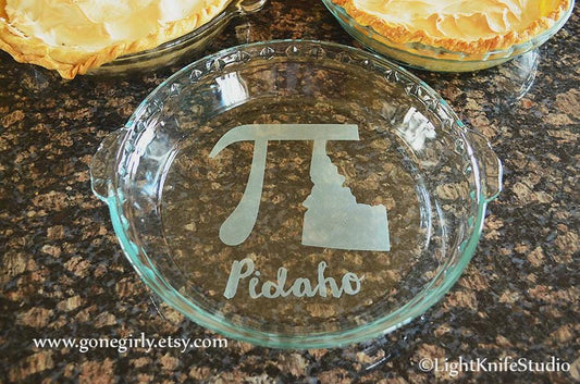 Pidaho Pie Plate – Idaho State Pride Pi Symbol Engraved Pie Dish