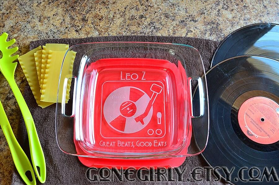Turntable DJ 8x8 Engraved Casserole Dish – “Great Beats, Good Eats” – Music Lover or DJ Gift with Optional Engraved Lid