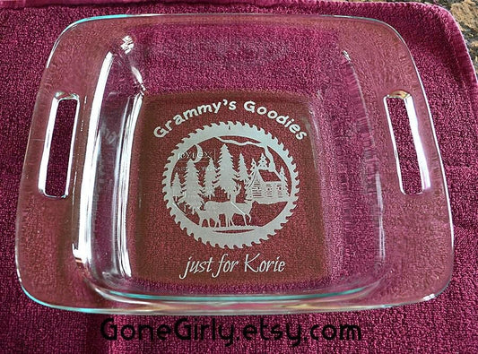 Forest Scene Cabin in the Woods 8x8 Engraved Casserole Dish – Personalized Cabin Gift – Custom Bakeware with Optional Lid