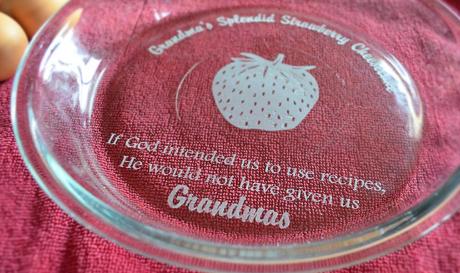 Personalized Quiche or Pie Plate | Custom 9.5” Deep Dish Glass Pie Dish | Engraved Bakeware Gift for Bakers and Food Lovers