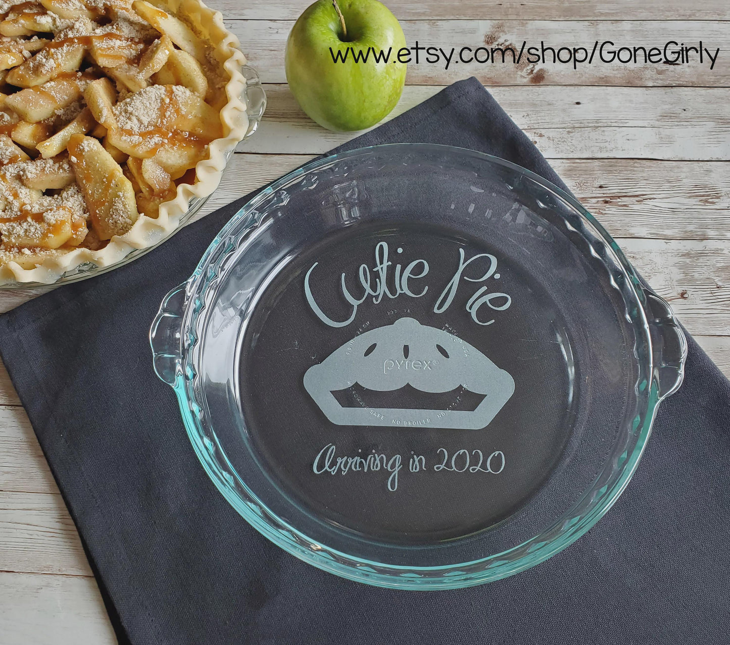 Pregnancy Announcement Pie Plate – Custom Engraved Baby Reveal Gift – “Cutie Pie Arriving” Surprise