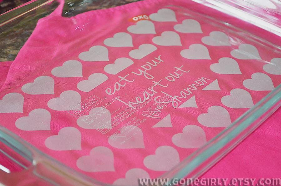 Eat Your Heart Out Engraved Casserole Dish with Red Lid – Personalized Love Gift Bakeware