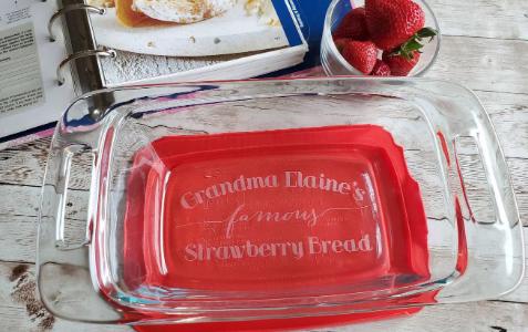 Personalized Glass Bread Loaf Pan – Custom Engraved Baking Dish – Unique Kitchen Gift