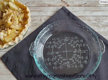 Unit Circle Engraved Pie Plate | 9.5” Deep Dish Glass Pie Dish | Trigonometry or STEM Teacher Gift | Math Lover Bakeware