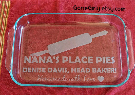 Personalized “Head Baker” Engraved 9x13 Casserole Dish with Red Lid – Custom Kitchen Bakeware Gift